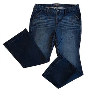 Torrid Mid-Rise Flare Jeans | Size 18S | Vintage Stretch